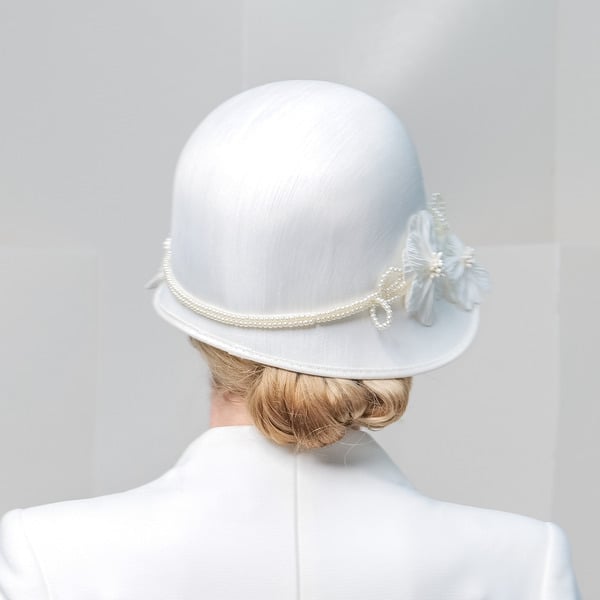 Women's Winter Flower Pearl Kentucky Derby Cloche Hats