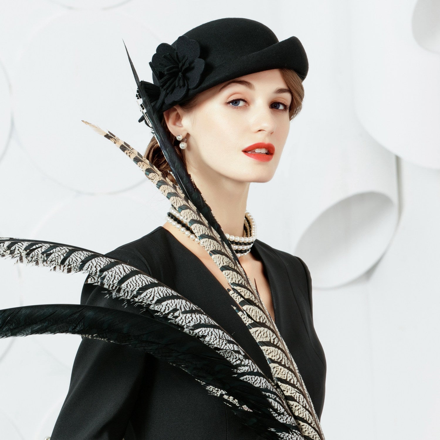 Flipped Brim Flower Wool Bowler Hat