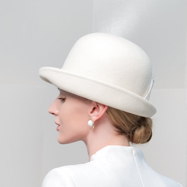Women's Winter Wool With Bowknot Ribbons Kentucky Derby Cloche Hats Church Hats - white
