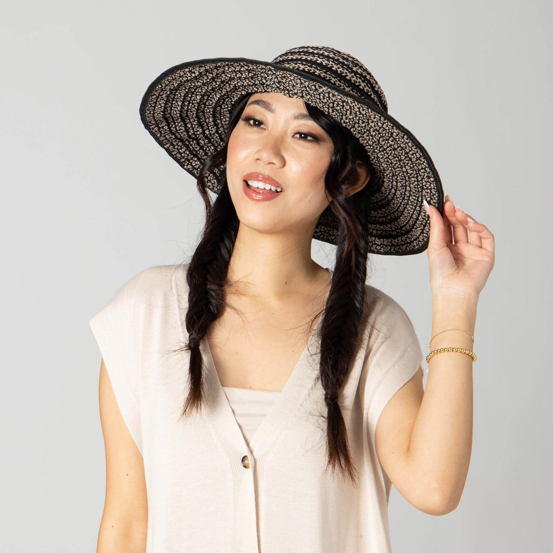 Wide-brimmed Decorated Sun Hat